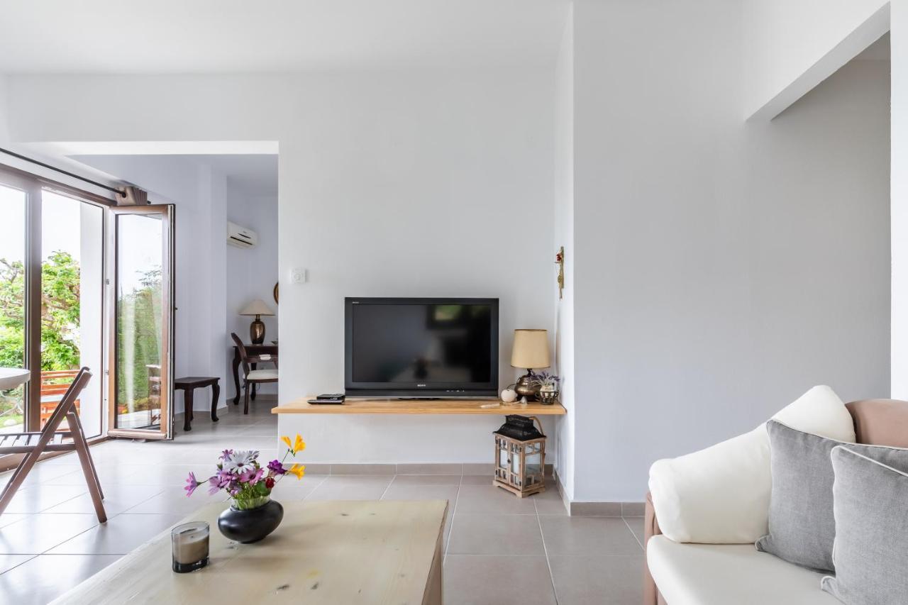 Oikia Guesthouse Stafylos Buitenkant foto