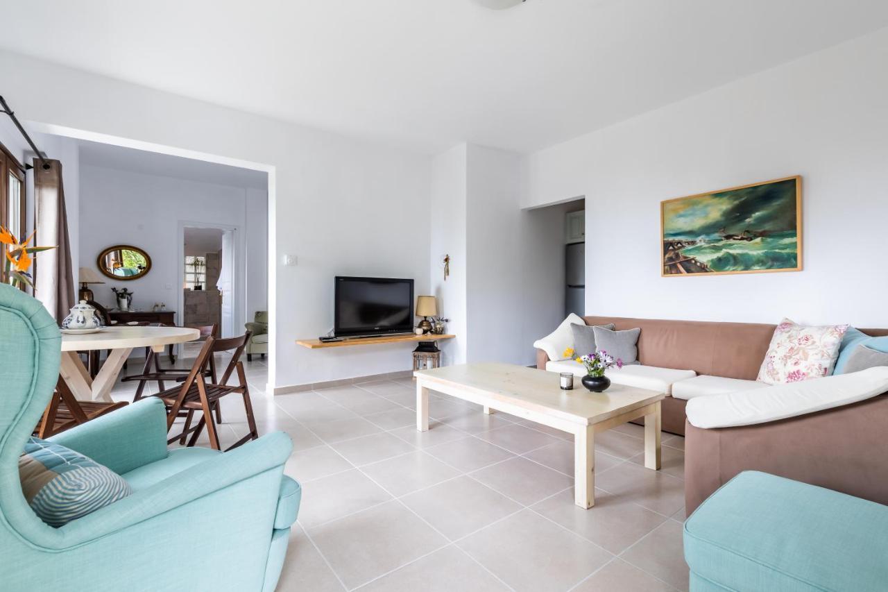 Oikia Guesthouse Stafylos Buitenkant foto